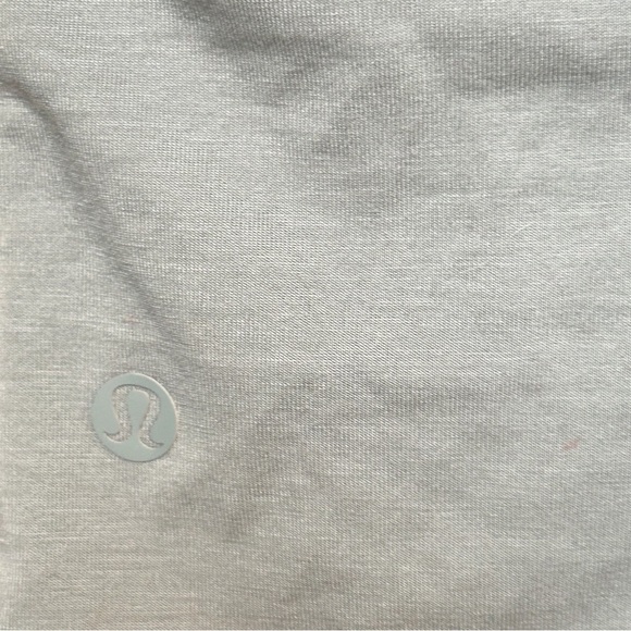 Lululemon teal yoga shirt- size 4 - Picture 5 of 5